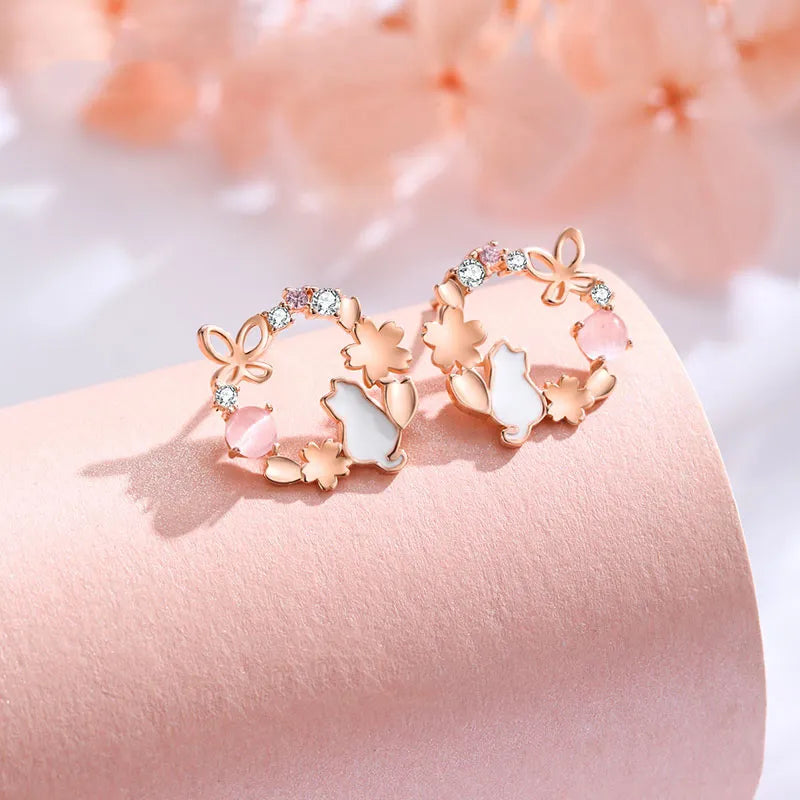Dây Chuyền Mèo Dưới Hoa